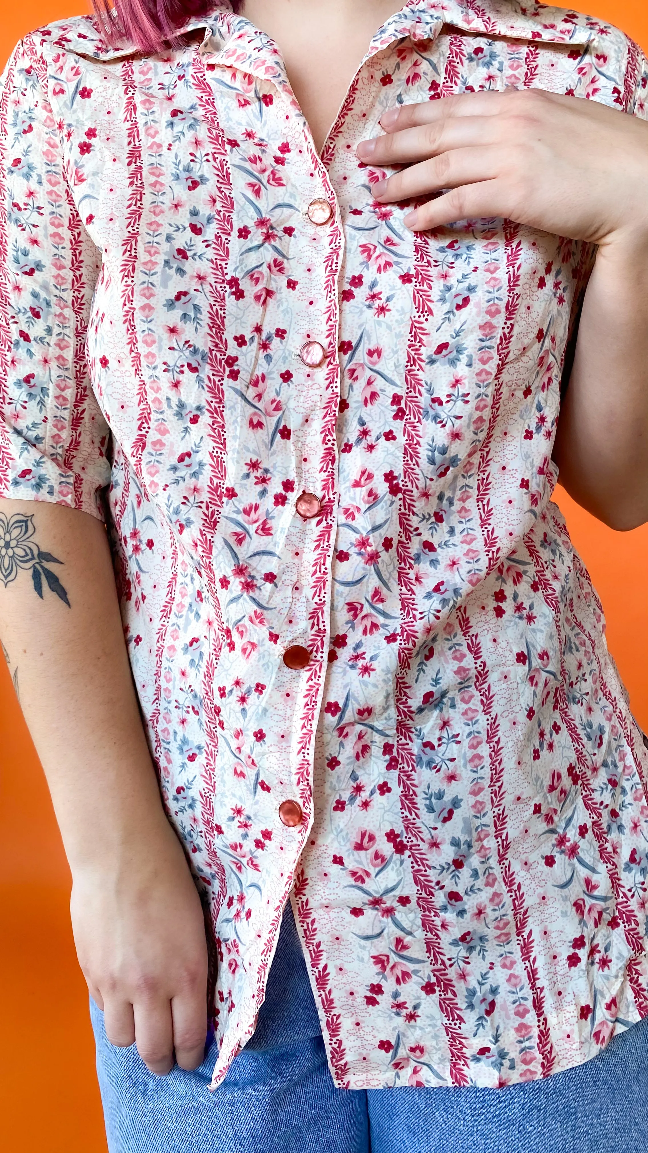 1970s White Floral Print Short Sleeve Button Down, sz. M