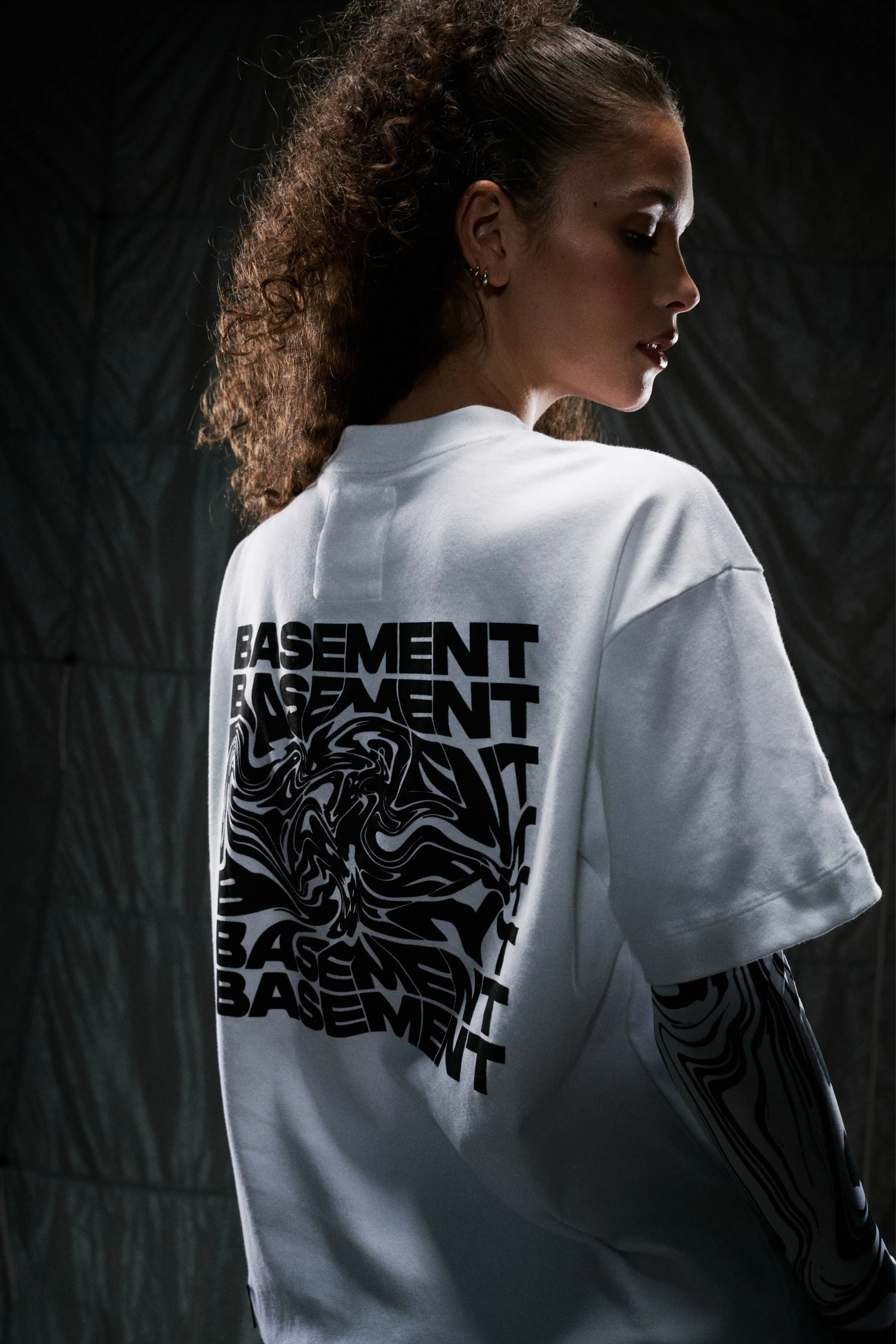 BASEMENT DWE//ER Short Sleeve T-Shirt Shirt White